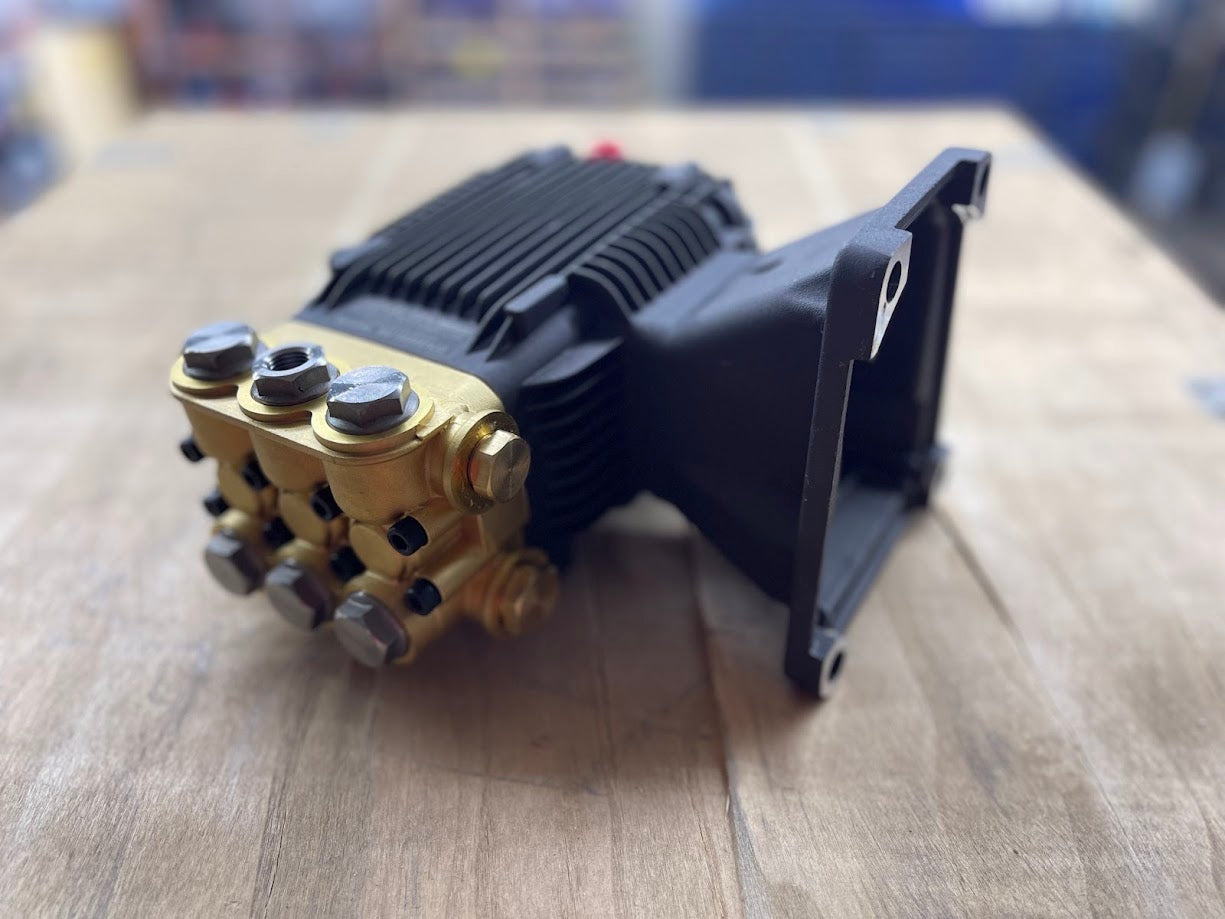 Pump, Direct Drive, 1" Shaft, Gas, 3.5 GPM, 4,000 PSI, EK440