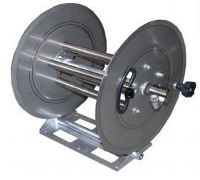 Stainless steel hose reel included in Magnum 4000 Stainless Steel package