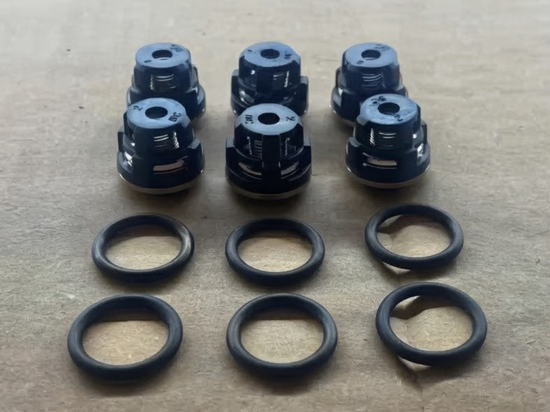 Valve kit with 6 valves and 6 O-rings for EK440, EK215H, and EK3435H pumps on Magnum 4000